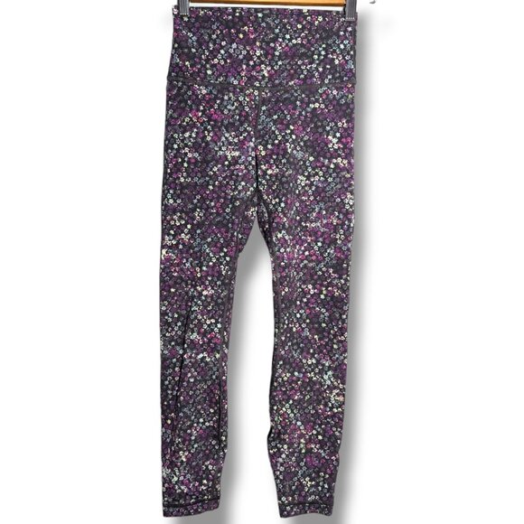 Lululemon Wonder Under Leggings Size 4 Black Purple Floral Pattern - Picture 1 of 4